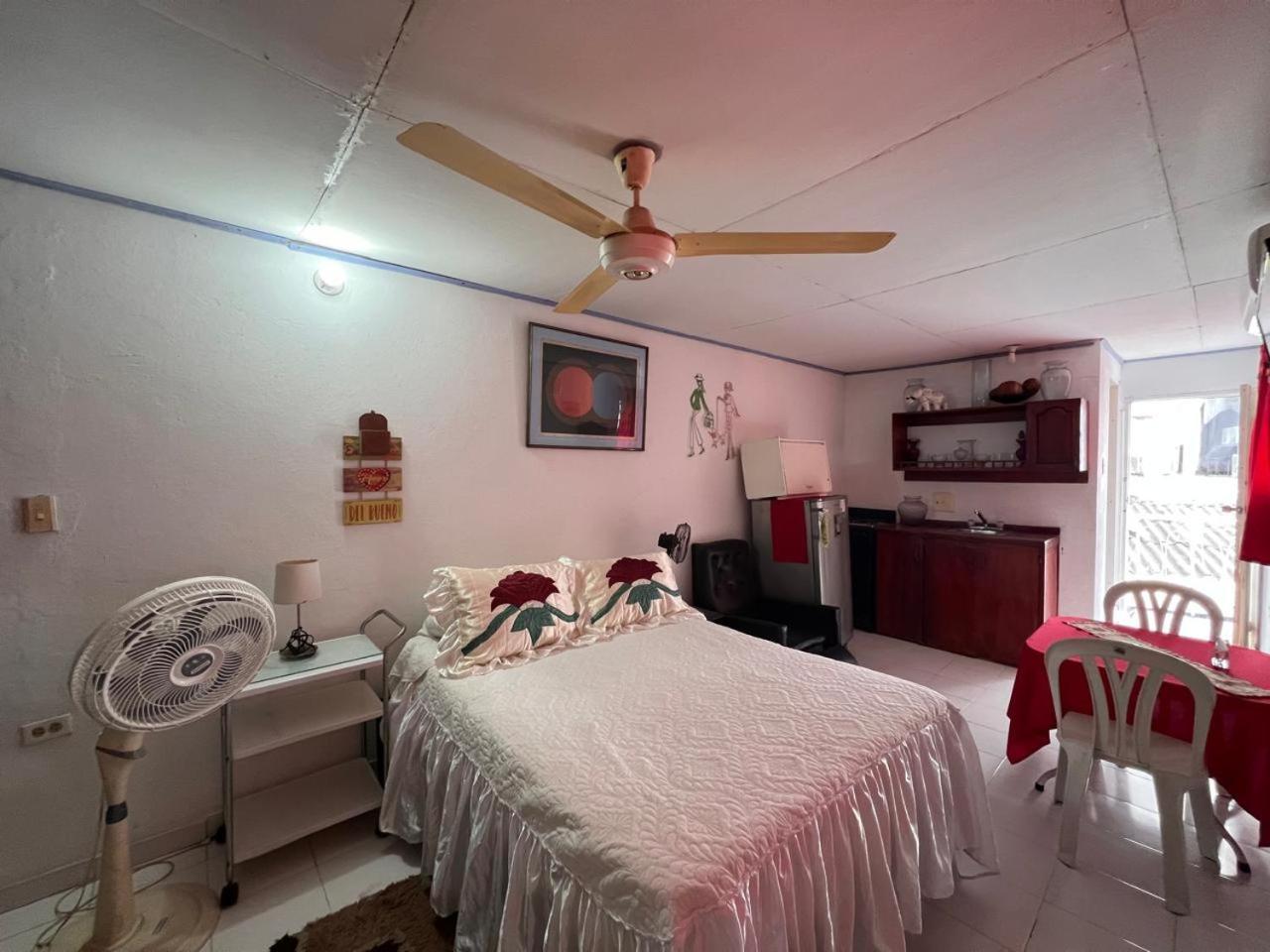 Apartamentos Y Estudios Manga Real Картахена Экстерьер фото