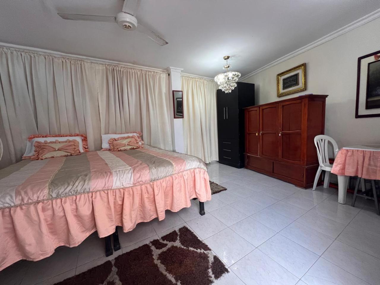 Apartamentos Y Estudios Manga Real Картахена Экстерьер фото